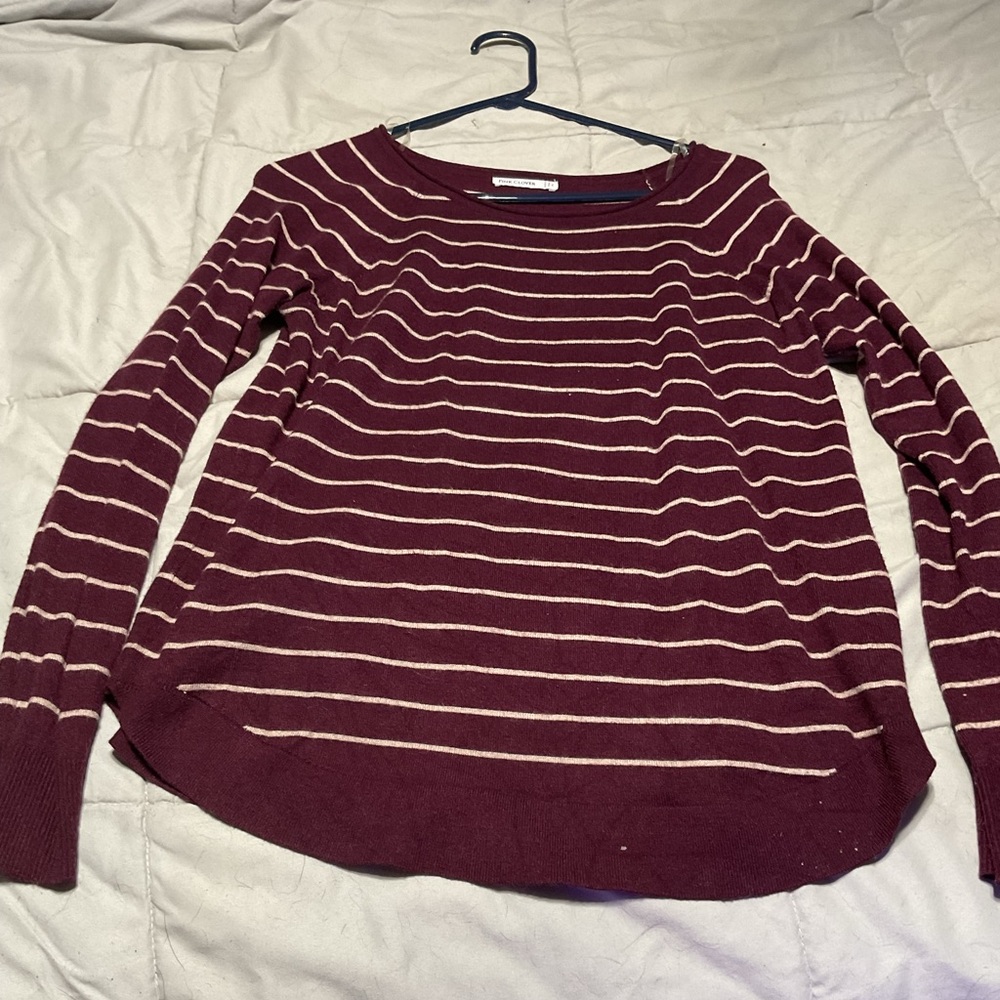 Pink Clover lightweight sweater